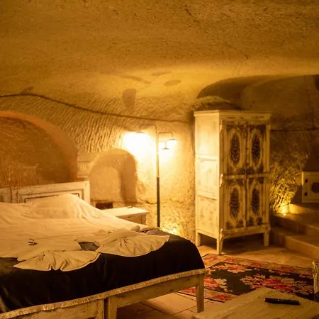 Pome Granate Cave * Nevsehir