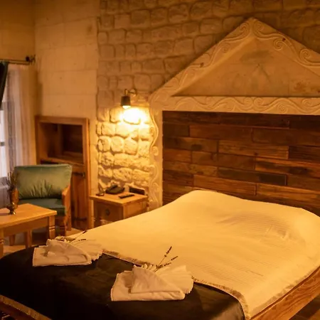 Pome Granate Cave Hotell