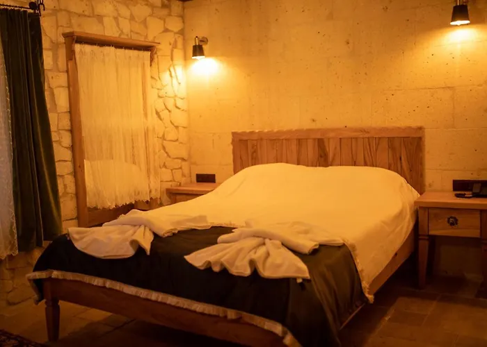 Hotel Pome Granate Cave