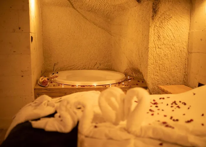 Hotel Pome Granate Cave