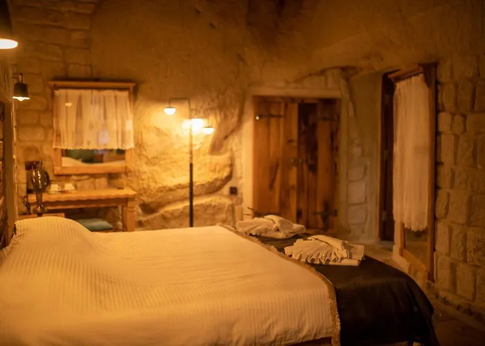 Pome Granate Cave Hotel *